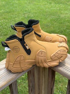 Mens Chunky outdoor Hiking Boots Fur Lined Y2K Gorpcore Trail Size 8